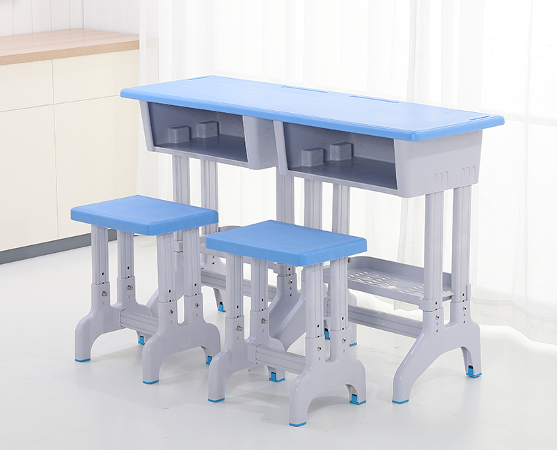 Double person flat stool and mesh pocket with adjustable design