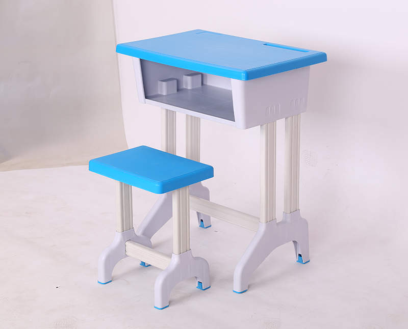 PP surface with fixed small stool